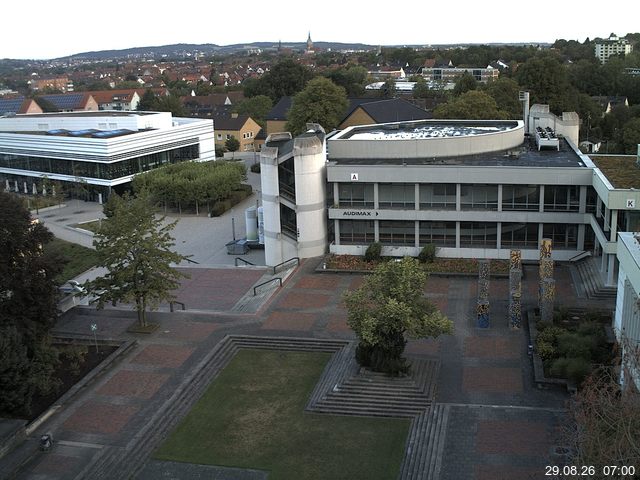 Foto der Webcam: Verwaltungsgeb&auml;ude, Innenhof mit Audimax, H&ouml;rsaal-Geb&auml;ude 1