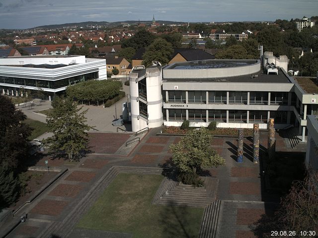 Foto der Webcam: Verwaltungsgeb&auml;ude, Innenhof mit Audimax, H&ouml;rsaal-Geb&auml;ude 1