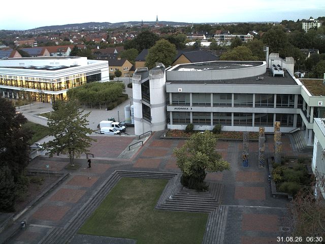 Foto der Webcam: Verwaltungsgeb&auml;ude, Innenhof mit Audimax, H&ouml;rsaal-Geb&auml;ude 1