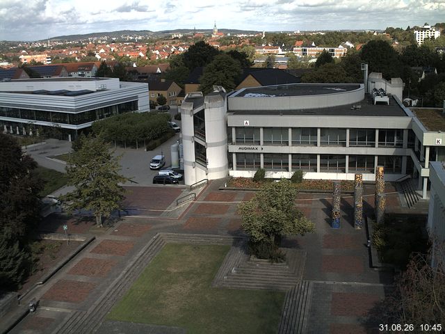 Foto der Webcam: Verwaltungsgeb&auml;ude, Innenhof mit Audimax, H&ouml;rsaal-Geb&auml;ude 1