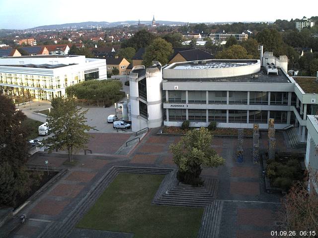 Foto der Webcam: Verwaltungsgeb&auml;ude, Innenhof mit Audimax, H&ouml;rsaal-Geb&auml;ude 1