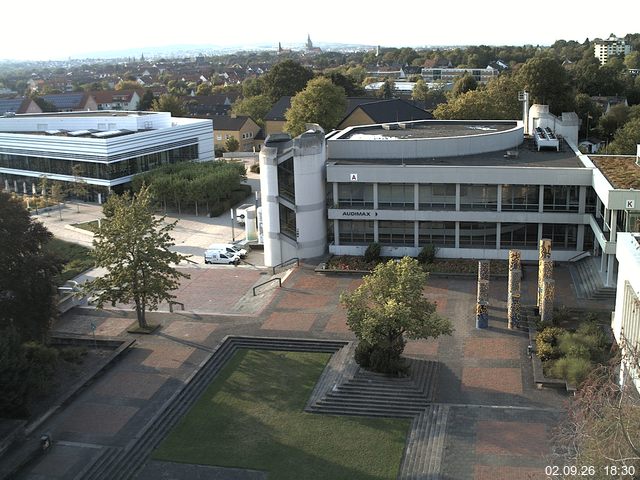 Foto der Webcam: Verwaltungsgeb&auml;ude, Innenhof mit Audimax, H&ouml;rsaal-Geb&auml;ude 1