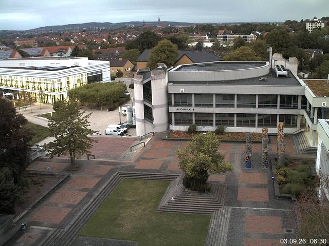 Foto der Webcam: Verwaltungsgeb&auml;ude, Innenhof mit Audimax, H&ouml;rsaal-Geb&auml;ude 1