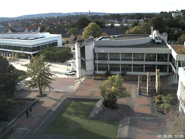Foto der Webcam: Verwaltungsgeb&auml;ude, Innenhof mit Audimax, H&ouml;rsaal-Geb&auml;ude 1