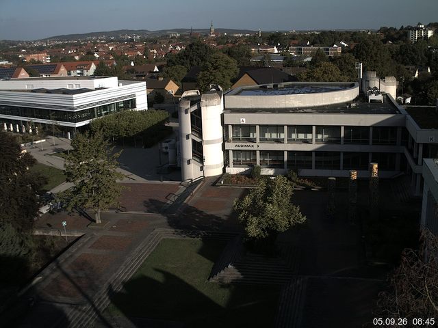 Foto der Webcam: Verwaltungsgeb&auml;ude, Innenhof mit Audimax, H&ouml;rsaal-Geb&auml;ude 1