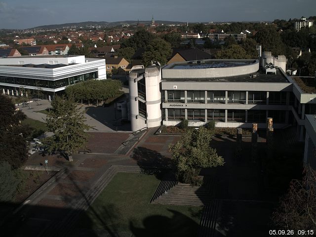 Foto der Webcam: Verwaltungsgeb&auml;ude, Innenhof mit Audimax, H&ouml;rsaal-Geb&auml;ude 1
