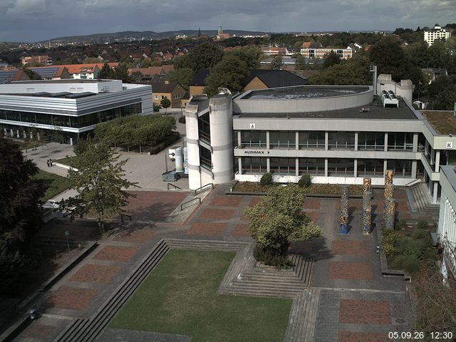 Foto der Webcam: Verwaltungsgeb&auml;ude, Innenhof mit Audimax, H&ouml;rsaal-Geb&auml;ude 1