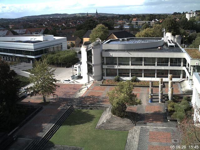 Foto der Webcam: Verwaltungsgeb&auml;ude, Innenhof mit Audimax, H&ouml;rsaal-Geb&auml;ude 1