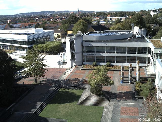 Foto der Webcam: Verwaltungsgeb&auml;ude, Innenhof mit Audimax, H&ouml;rsaal-Geb&auml;ude 1