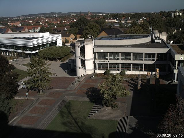 Foto der Webcam: Verwaltungsgeb&auml;ude, Innenhof mit Audimax, H&ouml;rsaal-Geb&auml;ude 1