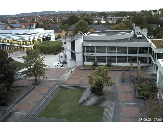 Foto der Webcam: Verwaltungsgeb&auml;ude, Innenhof mit Audimax, H&ouml;rsaal-Geb&auml;ude 1