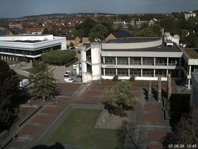 Foto der Webcam: Verwaltungsgeb&auml;ude, Innenhof mit Audimax, H&ouml;rsaal-Geb&auml;ude 1