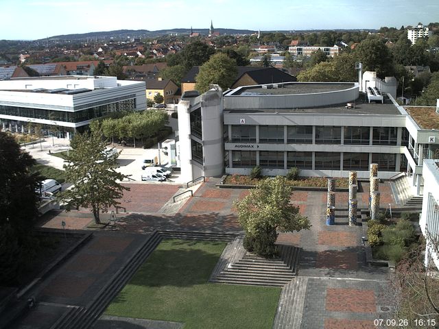 Foto der Webcam: Verwaltungsgeb&auml;ude, Innenhof mit Audimax, H&ouml;rsaal-Geb&auml;ude 1