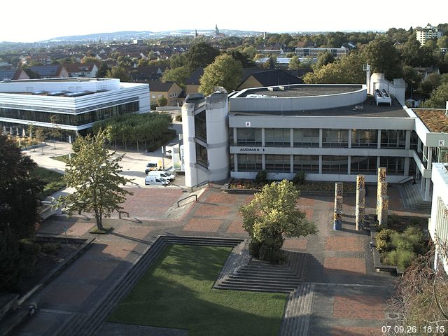 Foto der Webcam: Verwaltungsgeb&auml;ude, Innenhof mit Audimax, H&ouml;rsaal-Geb&auml;ude 1