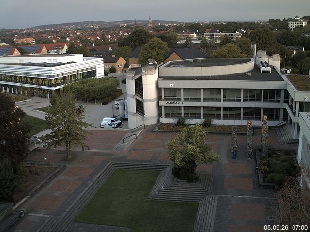 Foto der Webcam: Verwaltungsgeb&auml;ude, Innenhof mit Audimax, H&ouml;rsaal-Geb&auml;ude 1