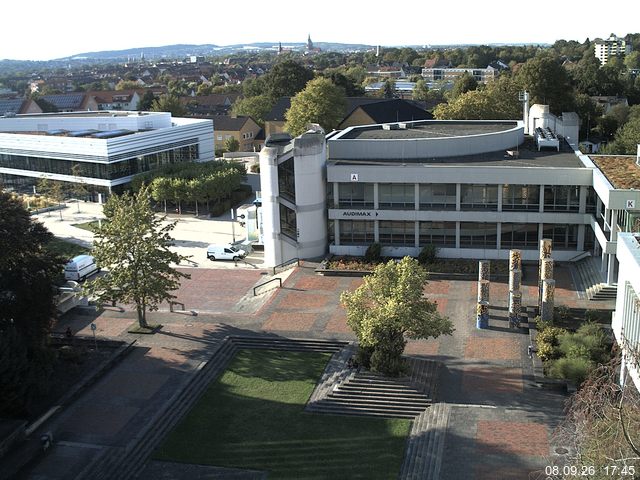 Foto der Webcam: Verwaltungsgeb&auml;ude, Innenhof mit Audimax, H&ouml;rsaal-Geb&auml;ude 1