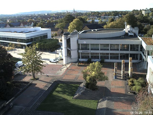Foto der Webcam: Verwaltungsgeb&auml;ude, Innenhof mit Audimax, H&ouml;rsaal-Geb&auml;ude 1