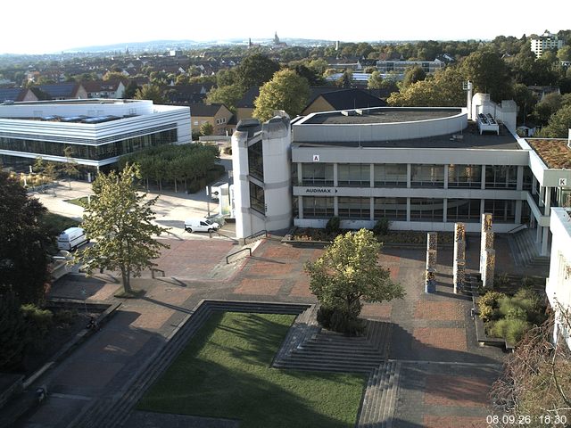 Foto der Webcam: Verwaltungsgeb&auml;ude, Innenhof mit Audimax, H&ouml;rsaal-Geb&auml;ude 1