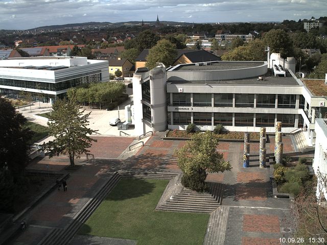 Foto der Webcam: Verwaltungsgeb&auml;ude, Innenhof mit Audimax, H&ouml;rsaal-Geb&auml;ude 1