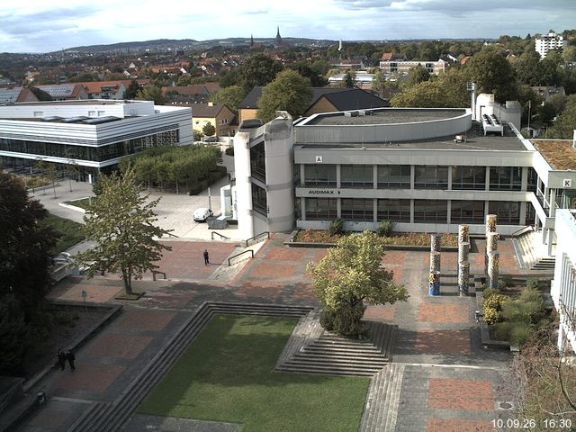 Foto der Webcam: Verwaltungsgeb&auml;ude, Innenhof mit Audimax, H&ouml;rsaal-Geb&auml;ude 1