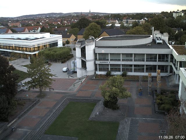 Foto der Webcam: Verwaltungsgeb&auml;ude, Innenhof mit Audimax, H&ouml;rsaal-Geb&auml;ude 1