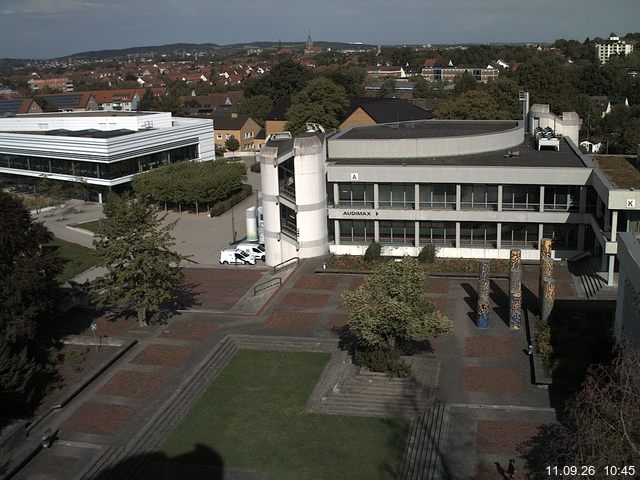 Foto der Webcam: Verwaltungsgeb&auml;ude, Innenhof mit Audimax, H&ouml;rsaal-Geb&auml;ude 1