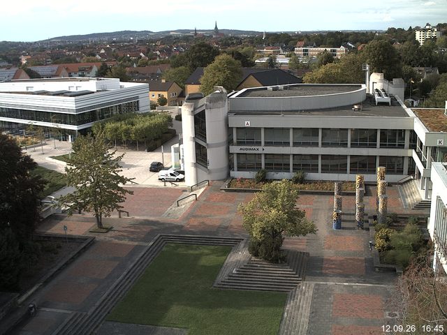 Foto der Webcam: Verwaltungsgeb&auml;ude, Innenhof mit Audimax, H&ouml;rsaal-Geb&auml;ude 1