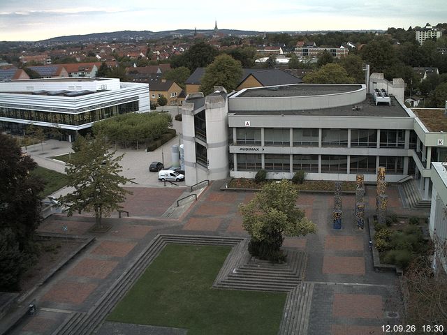 Foto der Webcam: Verwaltungsgeb&auml;ude, Innenhof mit Audimax, H&ouml;rsaal-Geb&auml;ude 1