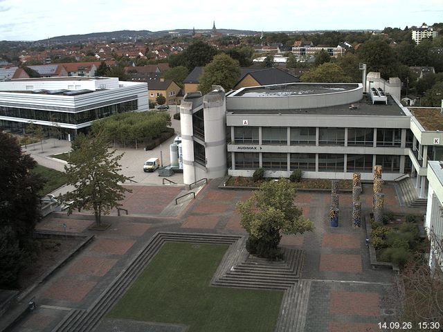 Foto der Webcam: Verwaltungsgeb&auml;ude, Innenhof mit Audimax, H&ouml;rsaal-Geb&auml;ude 1