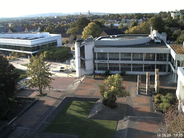 Foto der Webcam: Verwaltungsgeb&auml;ude, Innenhof mit Audimax, H&ouml;rsaal-Geb&auml;ude 1