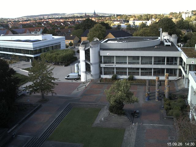 Foto der Webcam: Verwaltungsgeb&auml;ude, Innenhof mit Audimax, H&ouml;rsaal-Geb&auml;ude 1