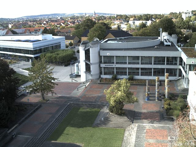 Foto der Webcam: Verwaltungsgeb&auml;ude, Innenhof mit Audimax, H&ouml;rsaal-Geb&auml;ude 1