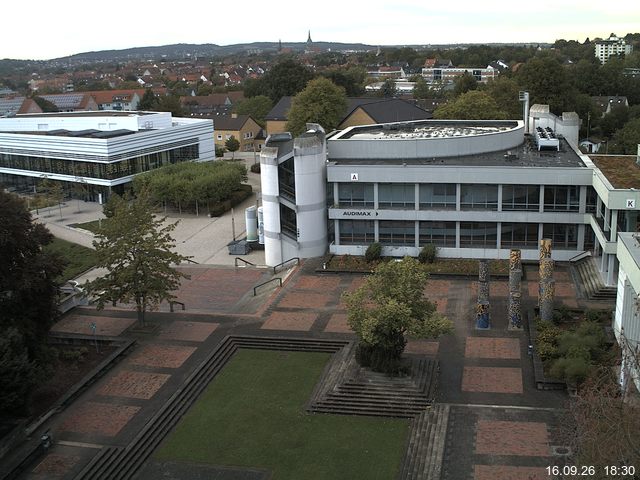 Foto der Webcam: Verwaltungsgeb&auml;ude, Innenhof mit Audimax, H&ouml;rsaal-Geb&auml;ude 1
