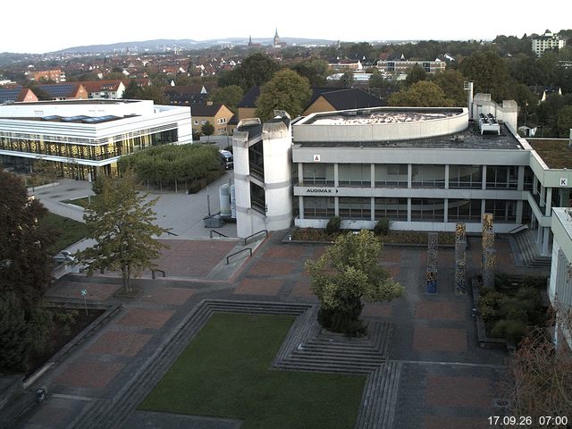 Foto der Webcam: Verwaltungsgeb&auml;ude, Innenhof mit Audimax, H&ouml;rsaal-Geb&auml;ude 1