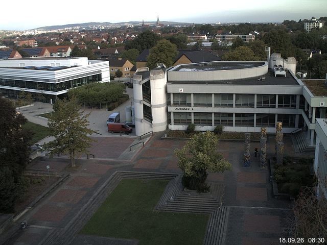 Foto der Webcam: Verwaltungsgeb&auml;ude, Innenhof mit Audimax, H&ouml;rsaal-Geb&auml;ude 1