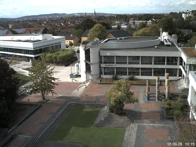 Foto der Webcam: Verwaltungsgeb&auml;ude, Innenhof mit Audimax, H&ouml;rsaal-Geb&auml;ude 1