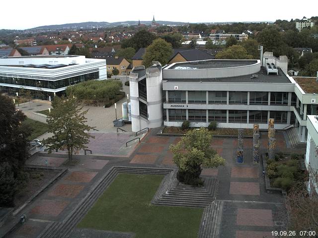 Foto der Webcam: Verwaltungsgeb&auml;ude, Innenhof mit Audimax, H&ouml;rsaal-Geb&auml;ude 1