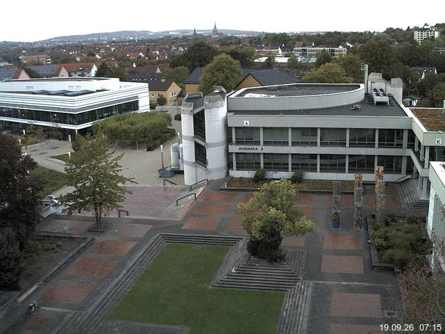 Foto der Webcam: Verwaltungsgeb&auml;ude, Innenhof mit Audimax, H&ouml;rsaal-Geb&auml;ude 1