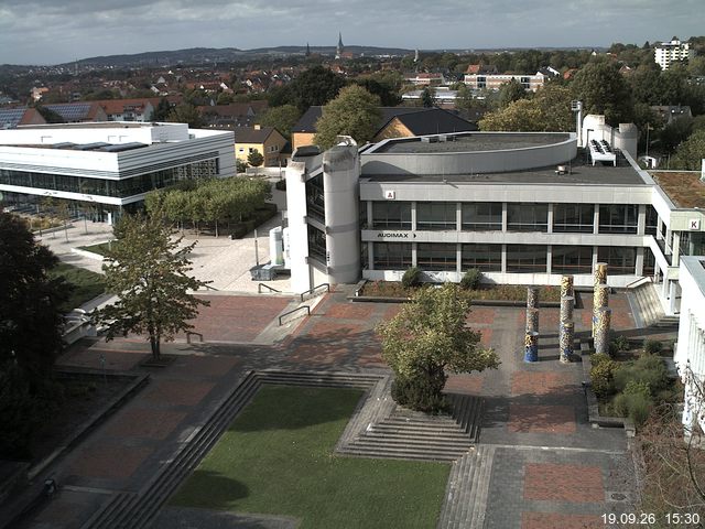 Foto der Webcam: Verwaltungsgeb&auml;ude, Innenhof mit Audimax, H&ouml;rsaal-Geb&auml;ude 1