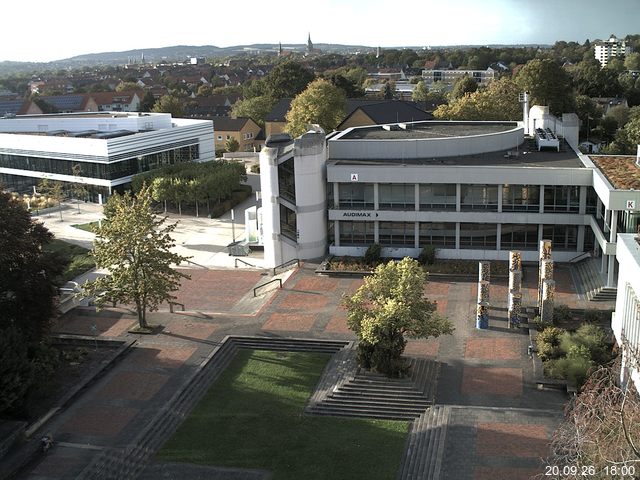 Foto der Webcam: Verwaltungsgeb&auml;ude, Innenhof mit Audimax, H&ouml;rsaal-Geb&auml;ude 1