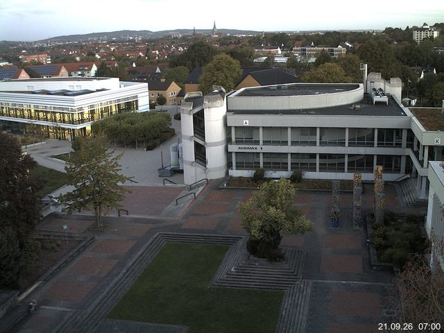 Foto der Webcam: Verwaltungsgeb&auml;ude, Innenhof mit Audimax, H&ouml;rsaal-Geb&auml;ude 1