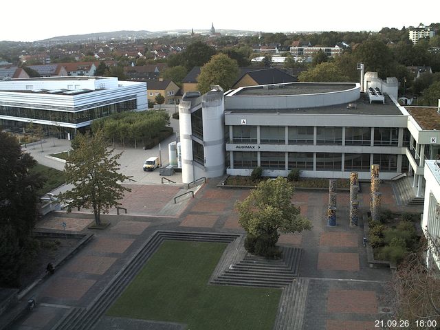 Foto der Webcam: Verwaltungsgeb&auml;ude, Innenhof mit Audimax, H&ouml;rsaal-Geb&auml;ude 1