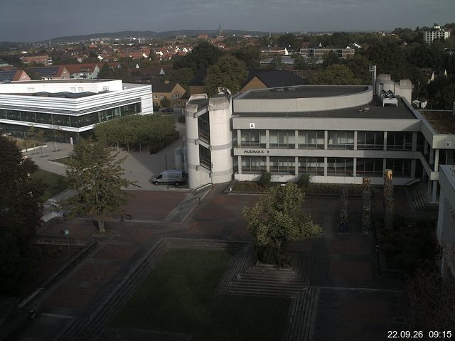 Foto der Webcam: Verwaltungsgeb&auml;ude, Innenhof mit Audimax, H&ouml;rsaal-Geb&auml;ude 1