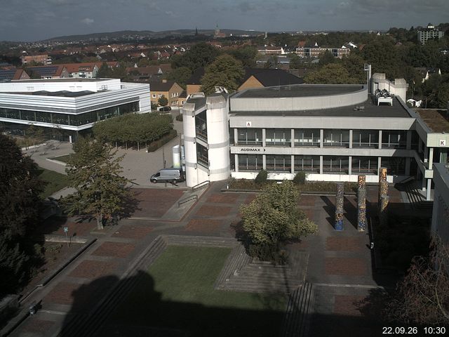 Foto der Webcam: Verwaltungsgeb&auml;ude, Innenhof mit Audimax, H&ouml;rsaal-Geb&auml;ude 1