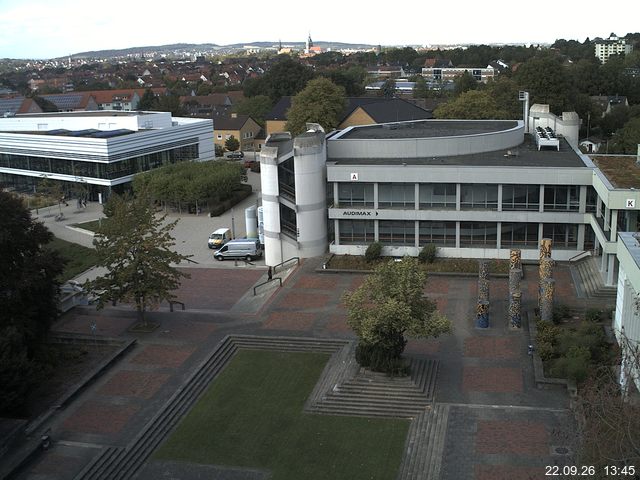 Foto der Webcam: Verwaltungsgeb&auml;ude, Innenhof mit Audimax, H&ouml;rsaal-Geb&auml;ude 1
