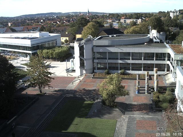 Foto der Webcam: Verwaltungsgeb&auml;ude, Innenhof mit Audimax, H&ouml;rsaal-Geb&auml;ude 1