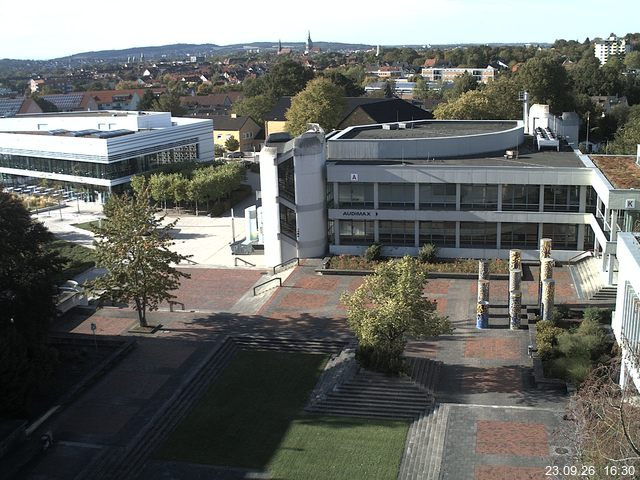 Foto der Webcam: Verwaltungsgeb&auml;ude, Innenhof mit Audimax, H&ouml;rsaal-Geb&auml;ude 1