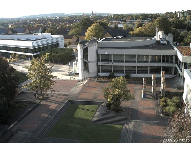 Foto der Webcam: Verwaltungsgeb&auml;ude, Innenhof mit Audimax, H&ouml;rsaal-Geb&auml;ude 1