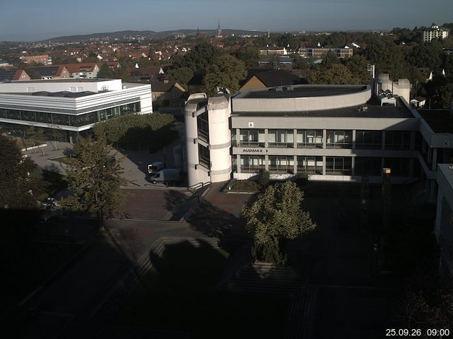 Foto der Webcam: Verwaltungsgeb&auml;ude, Innenhof mit Audimax, H&ouml;rsaal-Geb&auml;ude 1