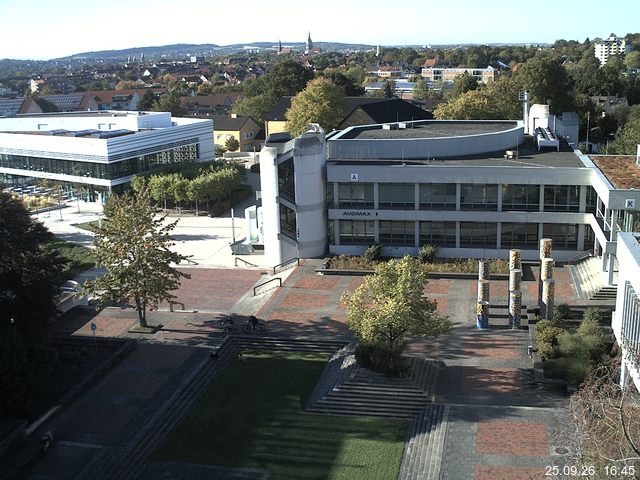 Foto der Webcam: Verwaltungsgeb&auml;ude, Innenhof mit Audimax, H&ouml;rsaal-Geb&auml;ude 1